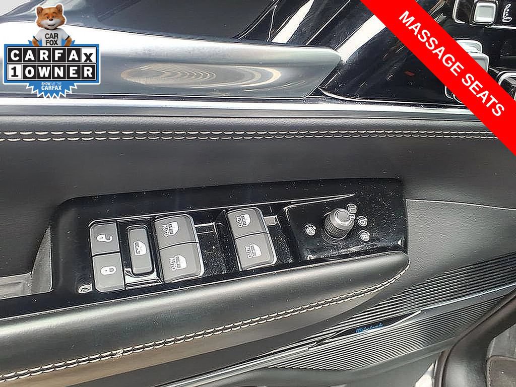 Used 2023 Jeep Grand Wagoneer L Series II AWD/4WD image 25