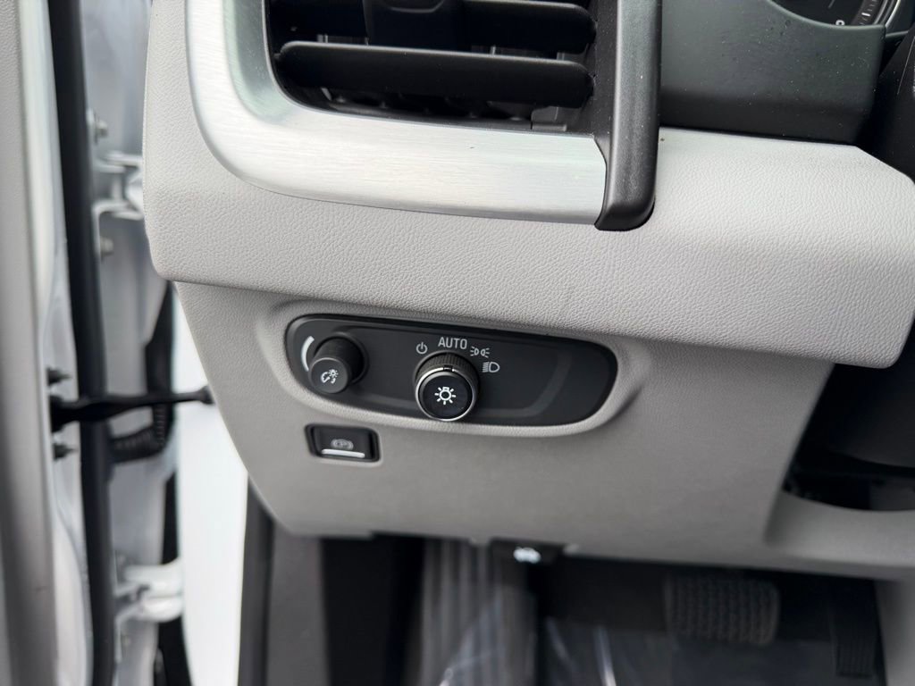 Used 2023 GMC Terrain SLE FWD image 17