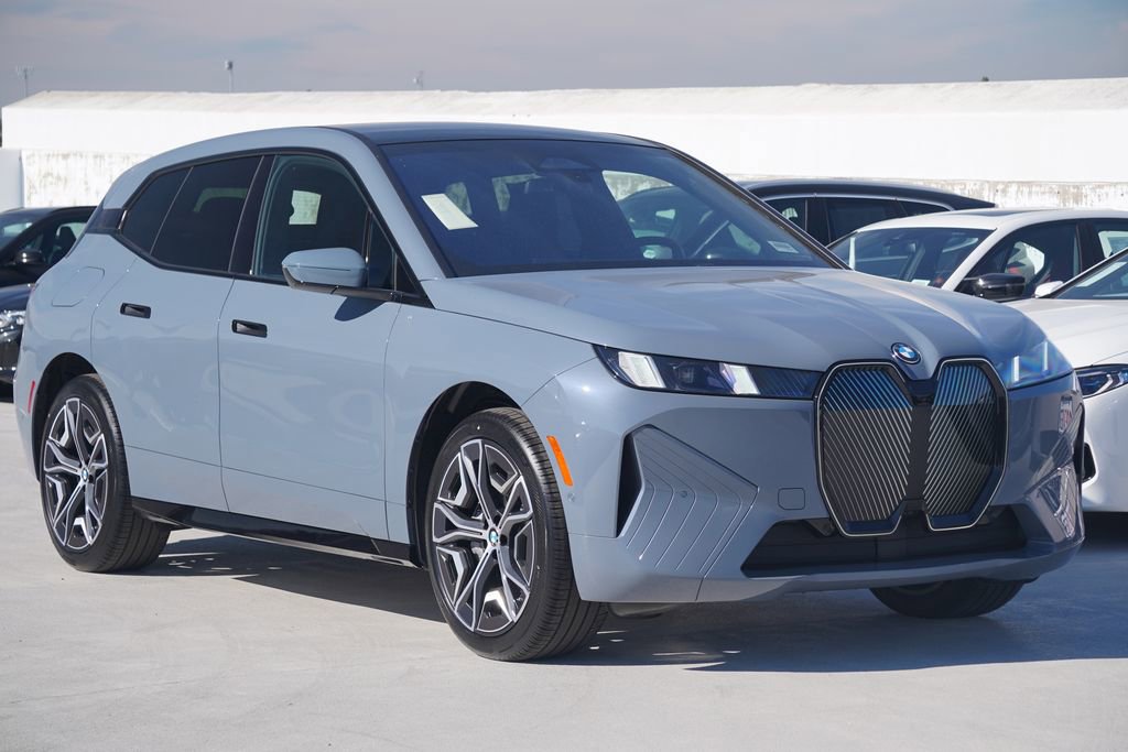 New 2026 BMW iX xDrive45 w/ Premium Package image 3