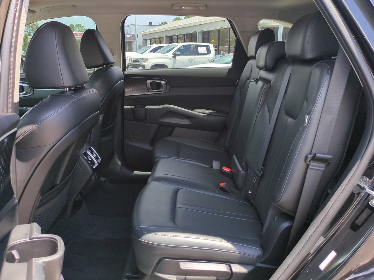 Certified 2024 Kia Sorento S w/ Panoramic Sunroof Package FWD image 14