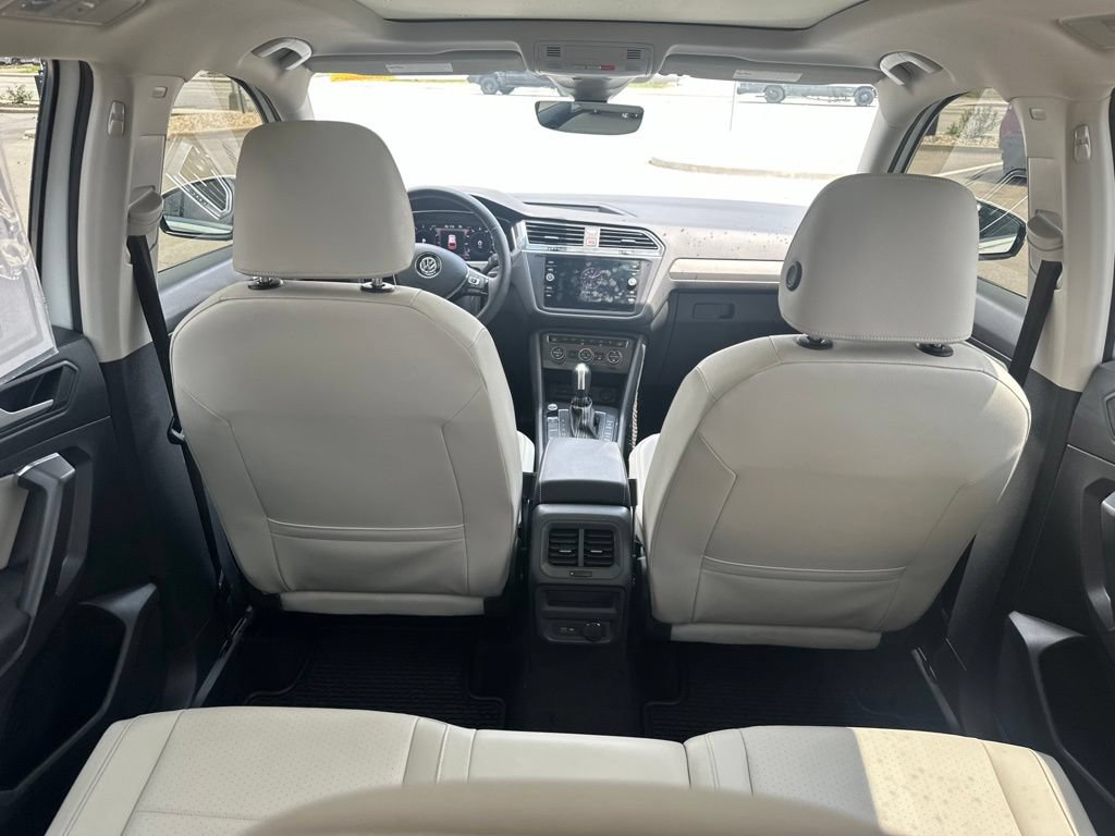 Used 2021 Volkswagen Tiguan SEL AWD/4WD image 30