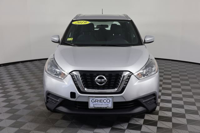 Used 2019 Nissan Kicks SV FWD image 3