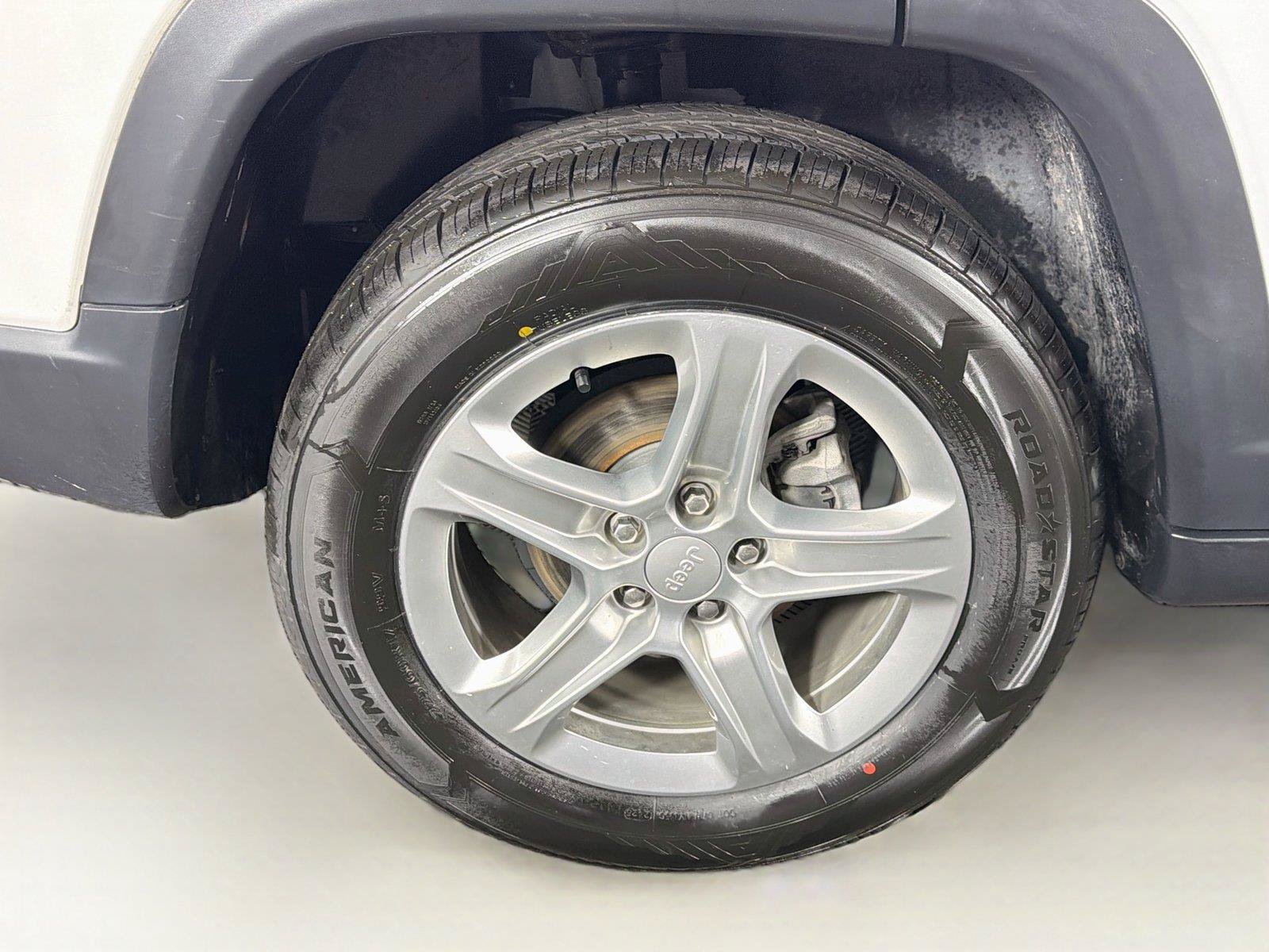 Used 2024 Jeep Compass Latitude AWD/4WD image 33