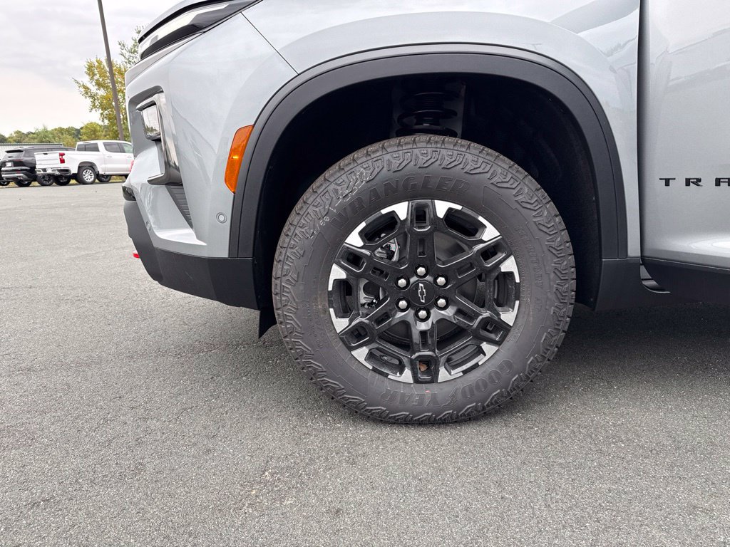 New 2027 Chevrolet Traverse Z71 w/ Enhanced Driving Package AWD/4WD image 42