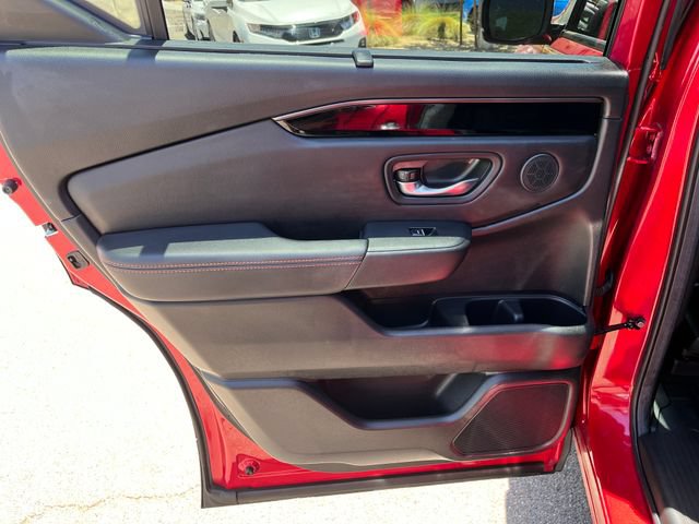 Certified 2025 Honda Pilot TrailSport image 9