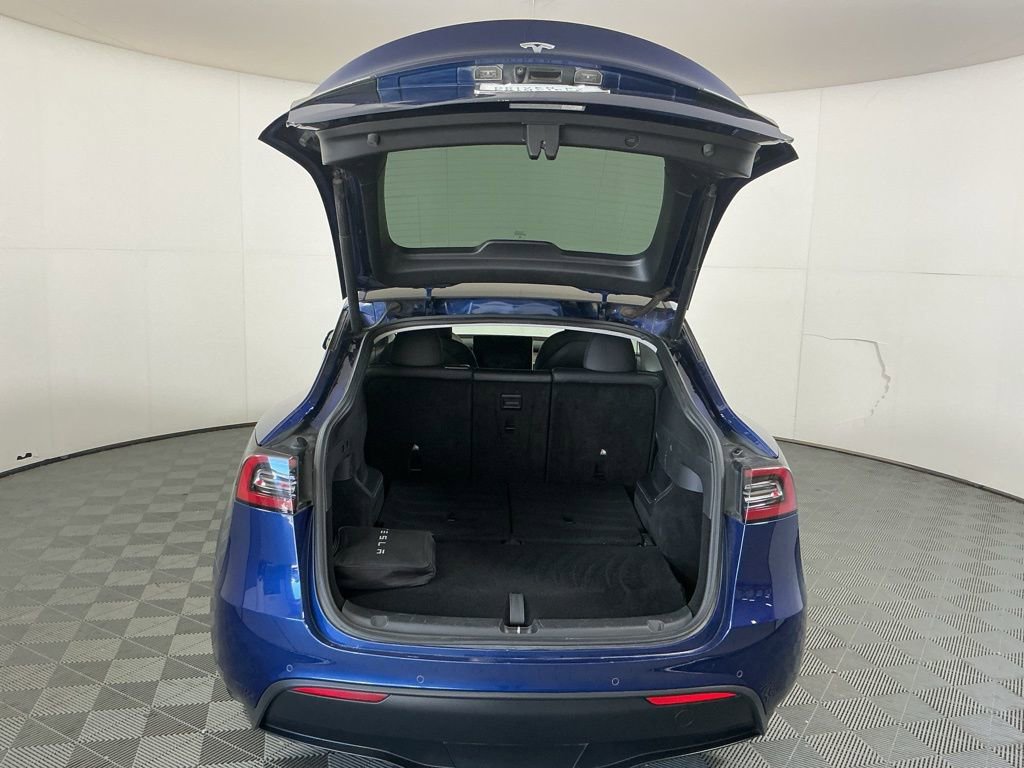 Used 2021 Tesla Model Y Long Range image 28