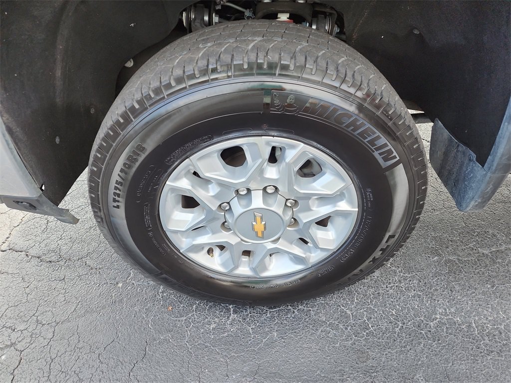 Used 2025 Chevrolet Silverado 3500 LT AWD/4WD image 32