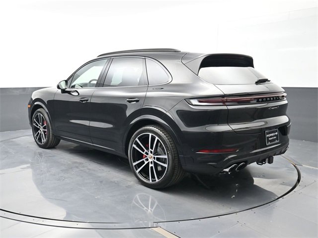 New 2026 Porsche Cayenne S image 3