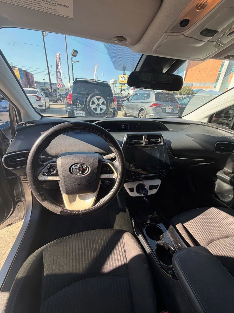 Used 2018 Toyota Prius Prime Plus image 18
