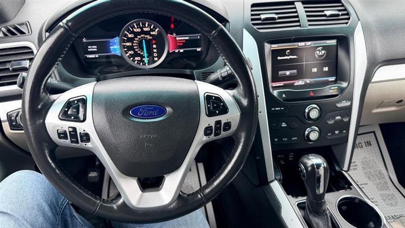 Used 2015 Ford Explorer XLT w/ Equipment Group 201B image 24
