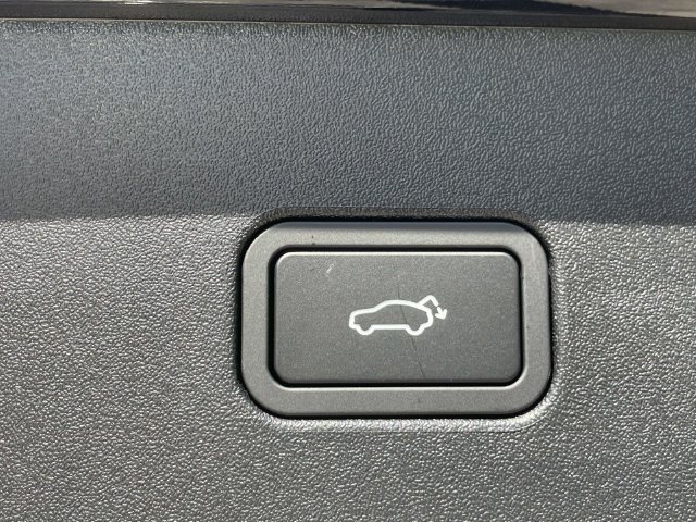 New 2026 Volvo EX30 Ultra w/ Protection Package Premier AWD/4WD image 17