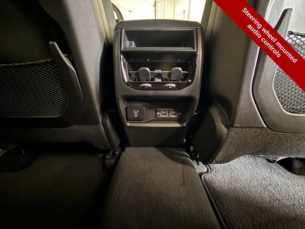 Used 2024 Jeep Grand Cherokee Altitude AWD/4WD image 40
