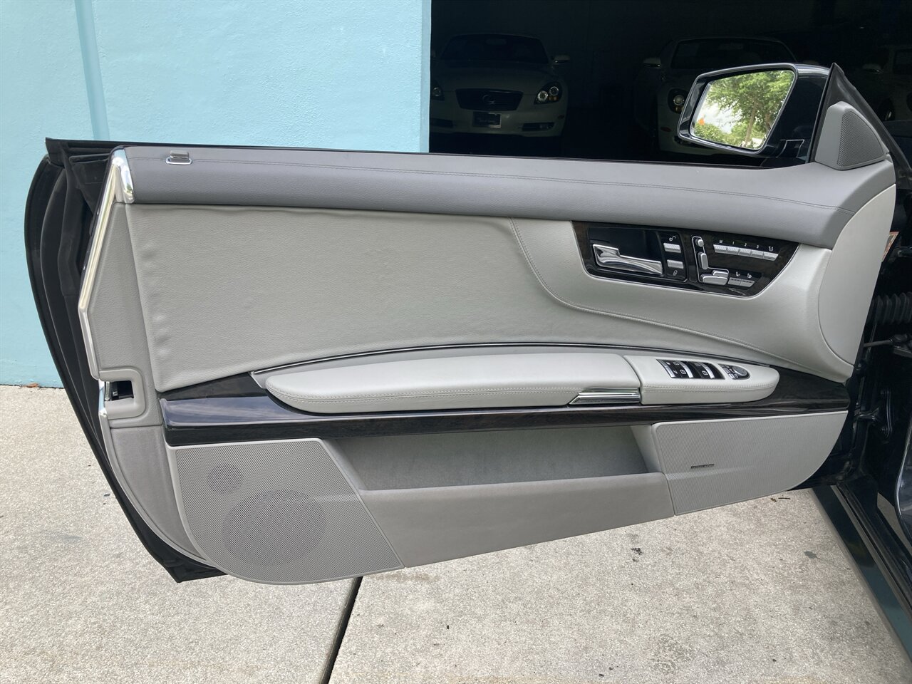 Used 2012 Mercedes-Benz CL 63 AMG image 31