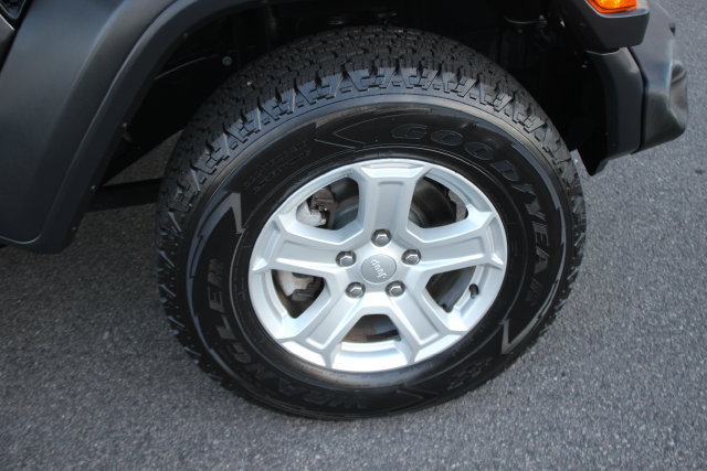 Used 2019 Jeep Wrangler Unlimited Sport S AWD/4WD image 32