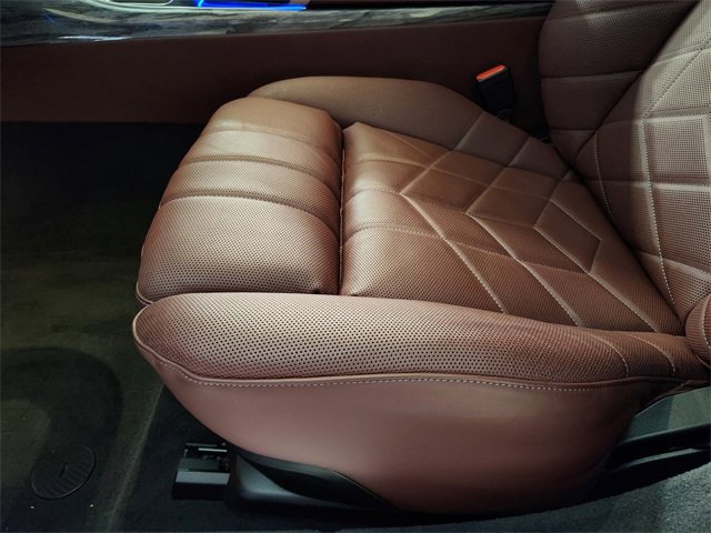 Used 2025 BMW 750e xDrive w/ Executive Package image 25