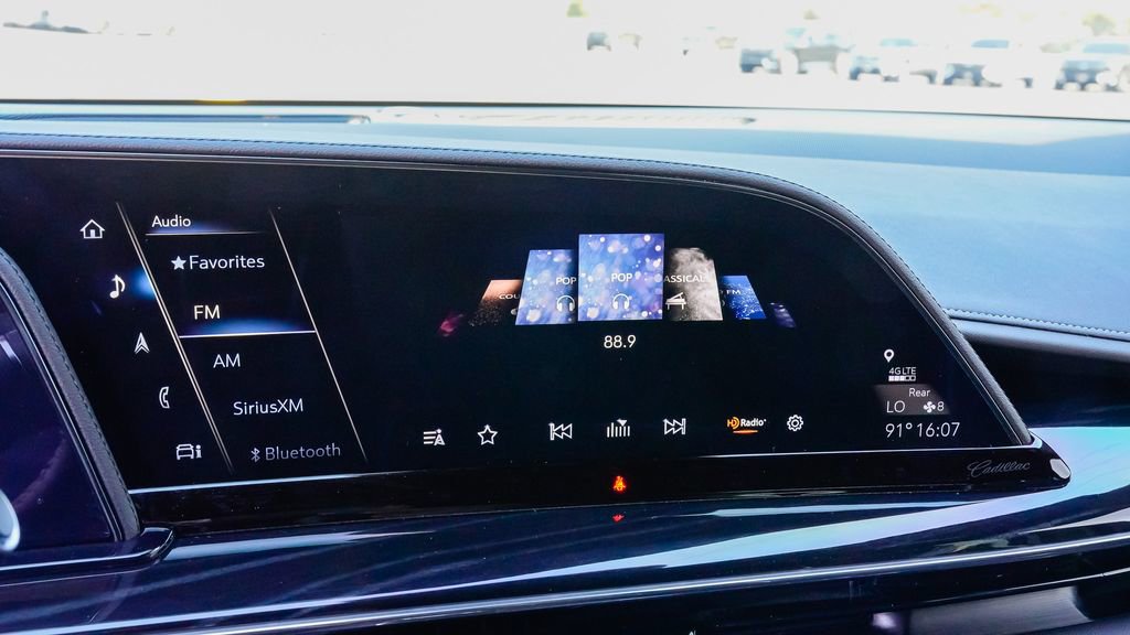 Certified 2024 Cadillac Escalade Sport w/ LPO, ONYX Package image 21