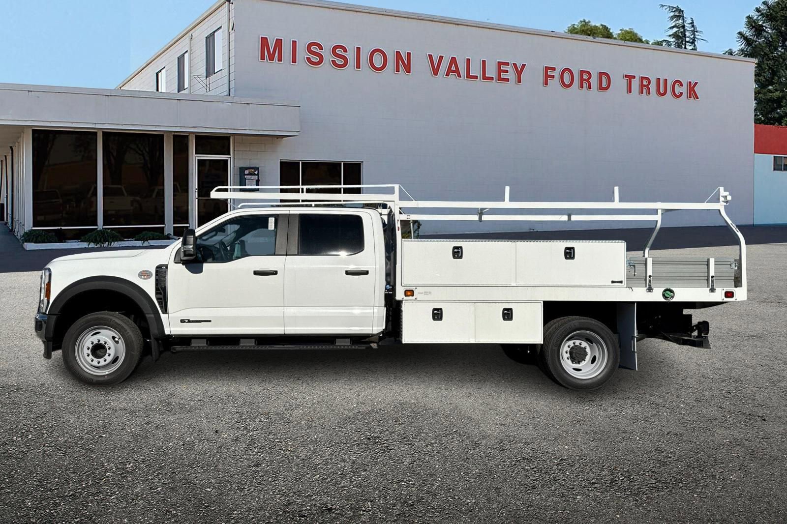 New 2026 Ford F550 2WD Crew Cab Super Duty image 7