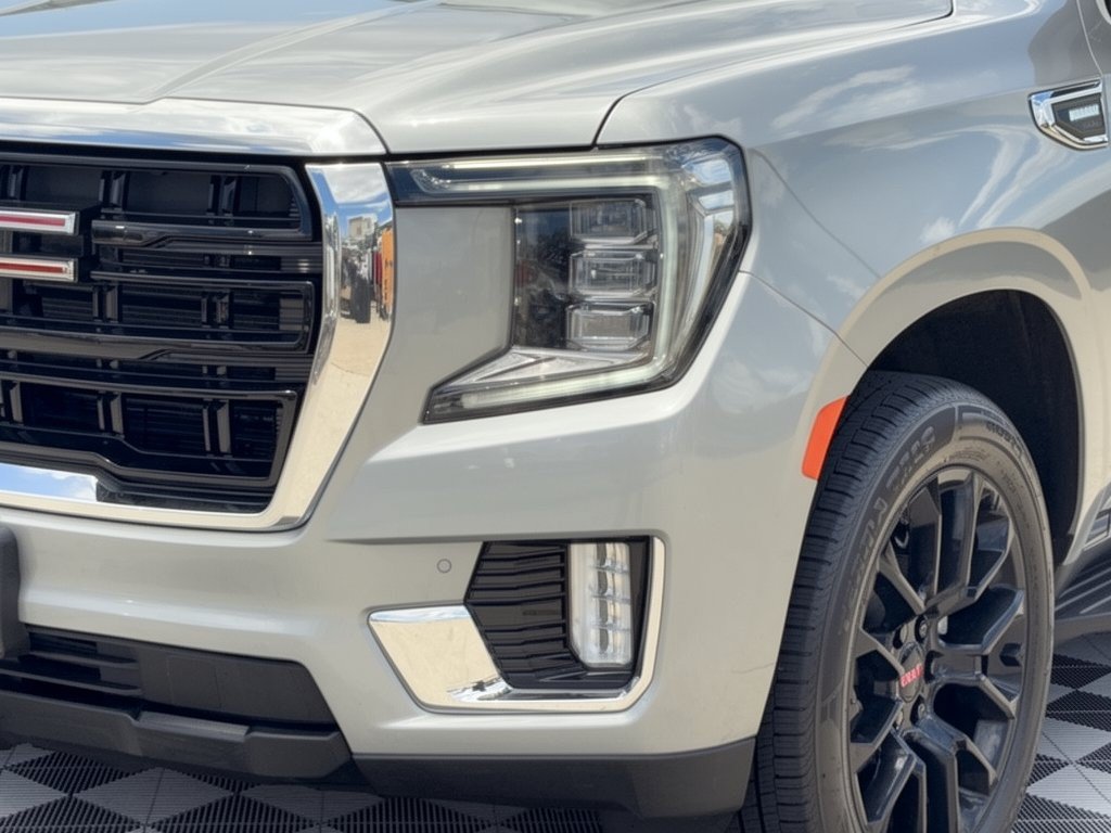 Used 2023 GMC Yukon SLE RWD image 12