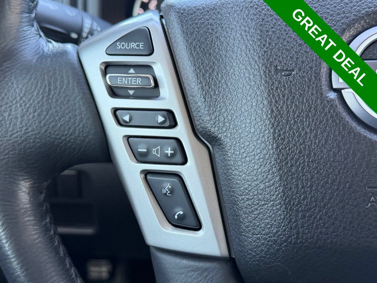 Used 2024 Nissan Titan SV w/ SV Convenience Package RWD image 17
