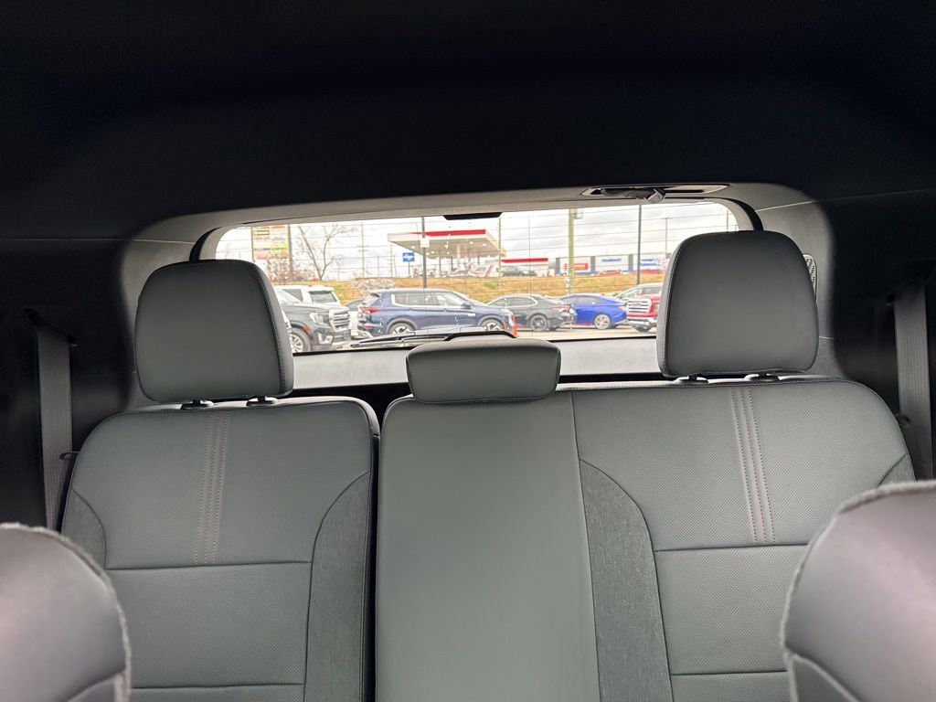 New 2026 GMC Acadia AT4 w/ Luxury Package AWD/4WD image 32
