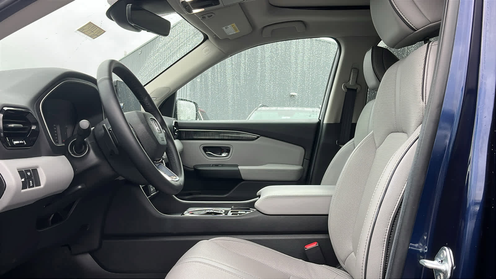 Used 2025 Honda Pilot Elite image 10