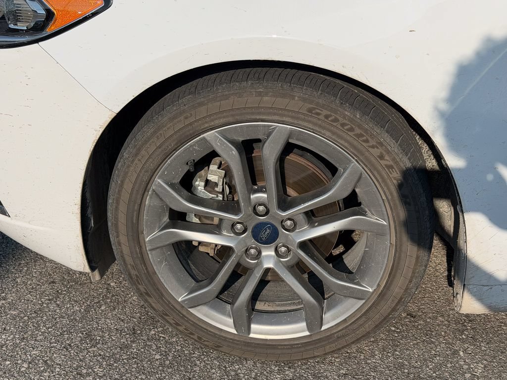 Used 2019 Ford Fusion SEL FWD image 19