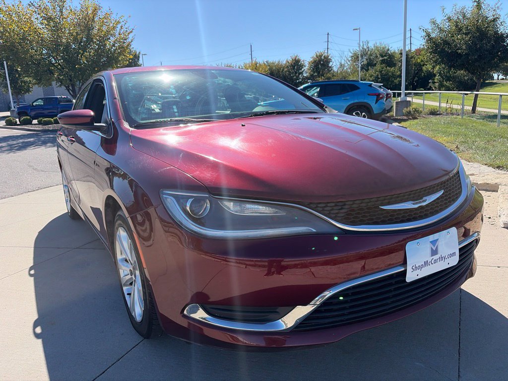 Used 2015 Chrysler 200 Limited w/ Convenience Group FWD image 2