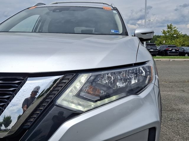 Used 2020 Nissan Rogue SV AWD/4WD image 9