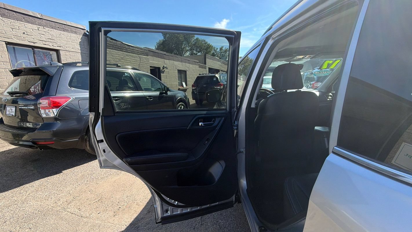 Used 2017 Subaru Forester 2.5i Limited w/ Popular Package #2 AWD/4WD image 11