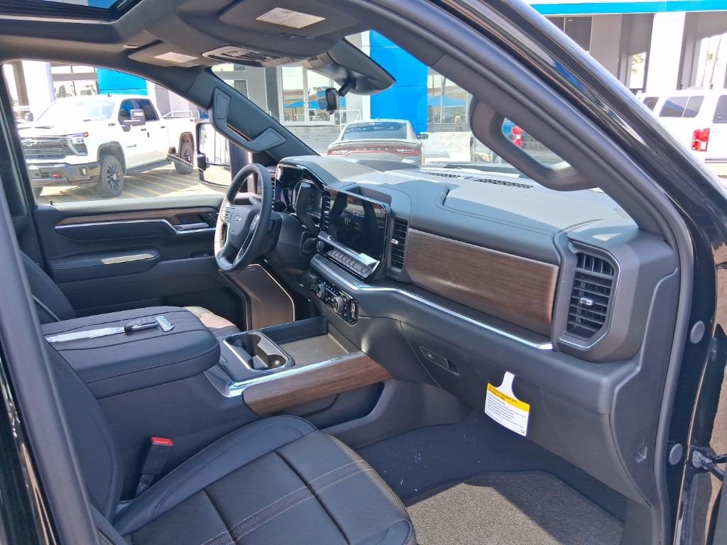 New 2026 Chevrolet Silverado 2500 High Country w/ High Country Premium Package AWD/4WD image 12