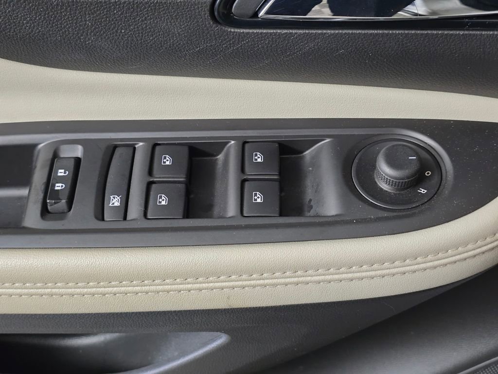 Used 2020 Buick Encore Preferred w/ Safety Package image 12