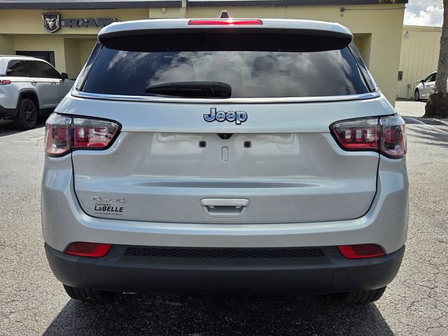 Used 2024 Jeep Compass Sport AWD/4WD image 6
