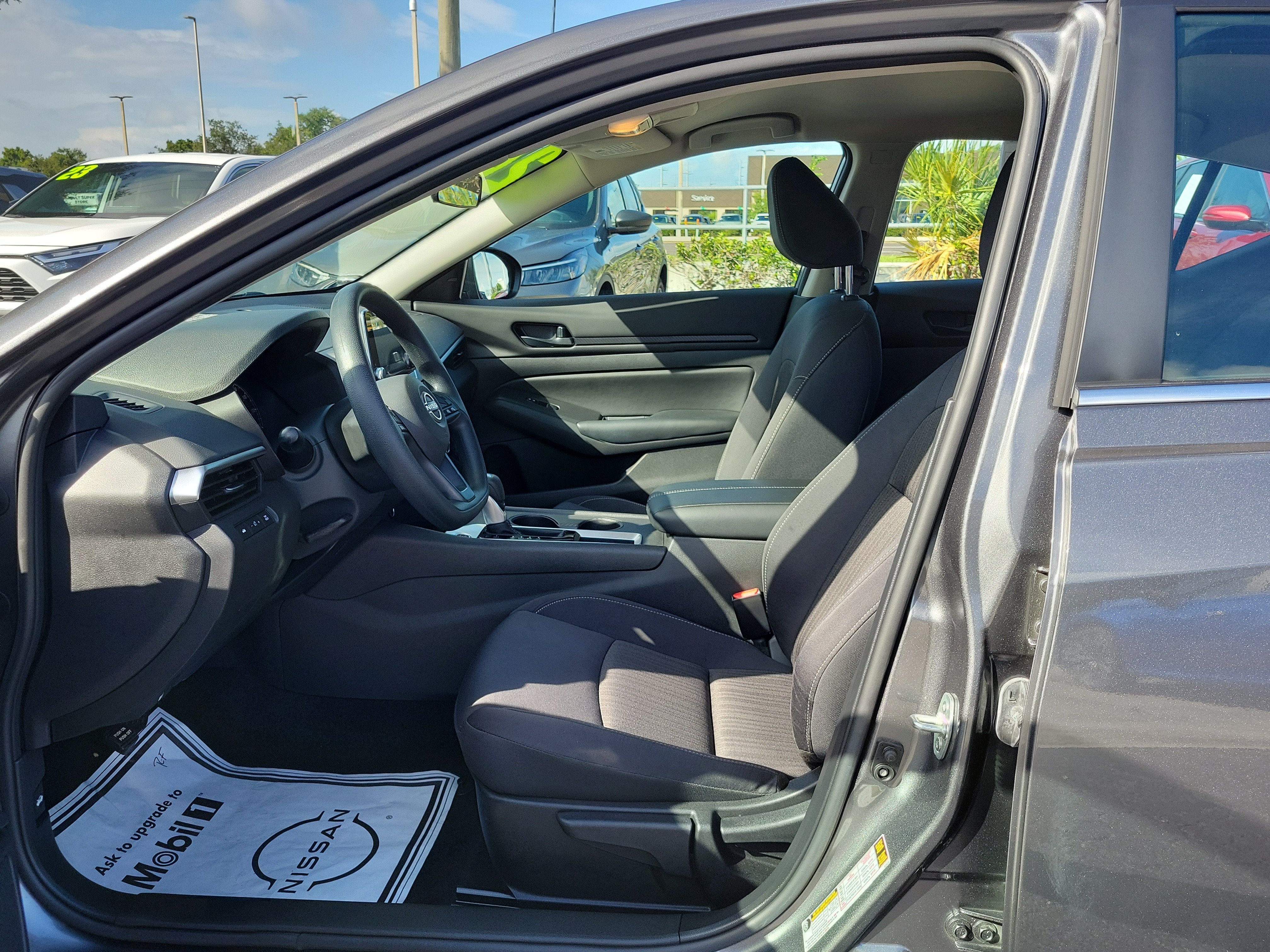Certified 2025 Nissan Altima 2.5 S FWD image 18