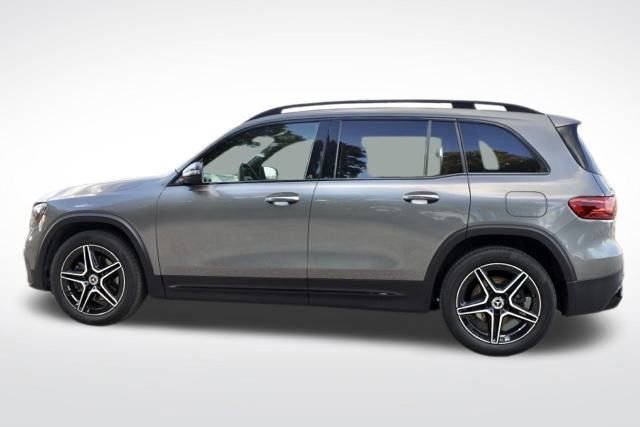 Used 2024 Mercedes-Benz GLB 250 4MATIC image 5