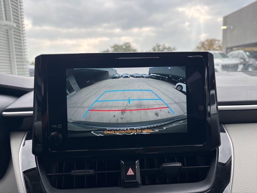 Used 2025 Toyota Corolla LE image 24