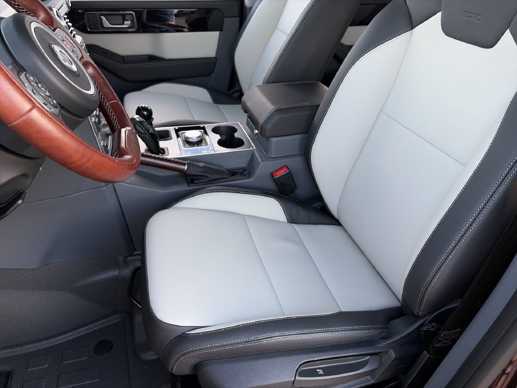 New 2026 INEOS Grenadier Station Wagon AWD/4WD image 12
