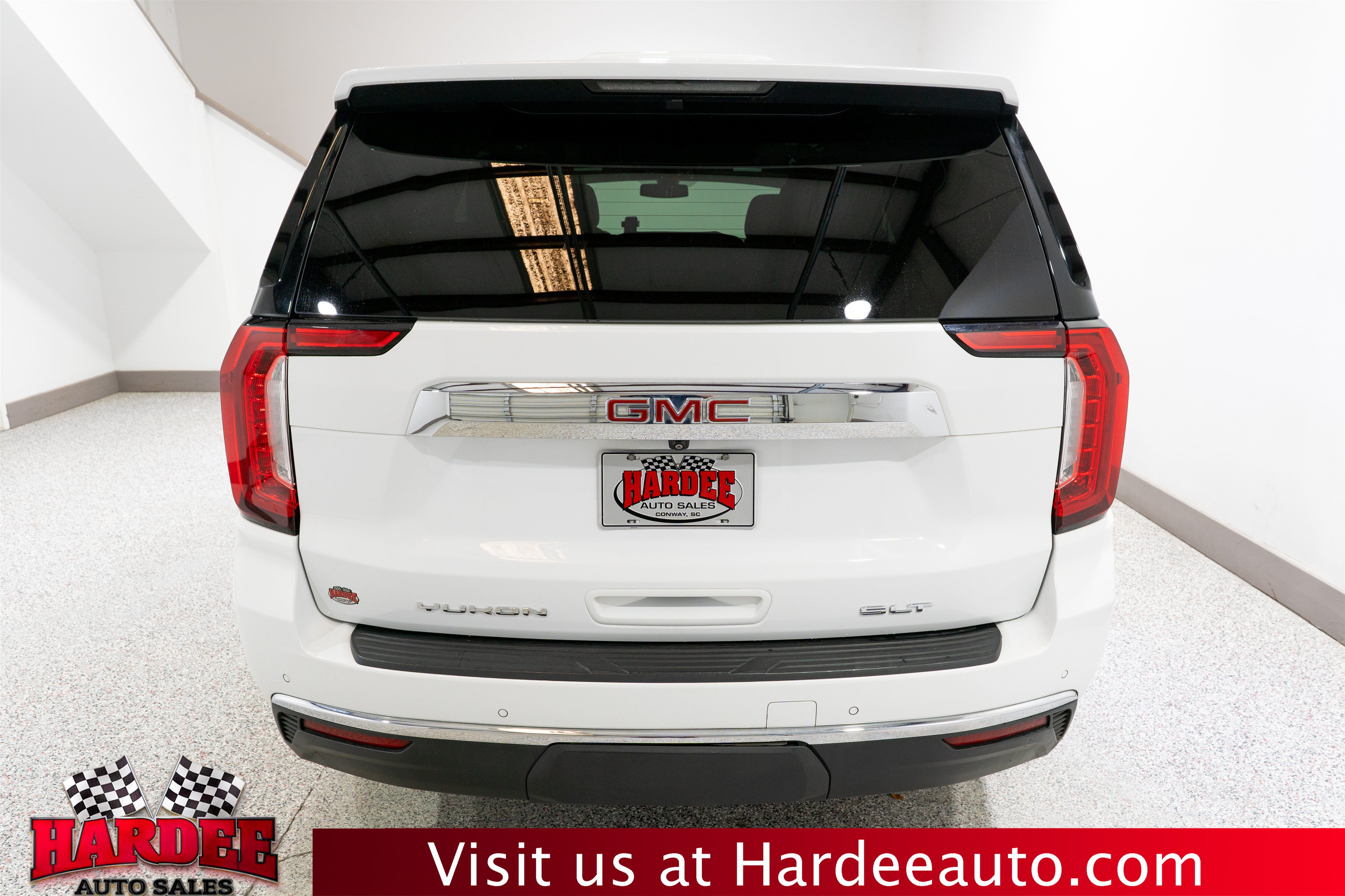 Used 2022 GMC Yukon SLT w/ SLT Premium Package AWD/4WD image 4