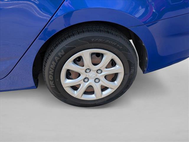 Used 2012 Hyundai Accent GLS w/ Comfort Pkg 2 FWD image 20