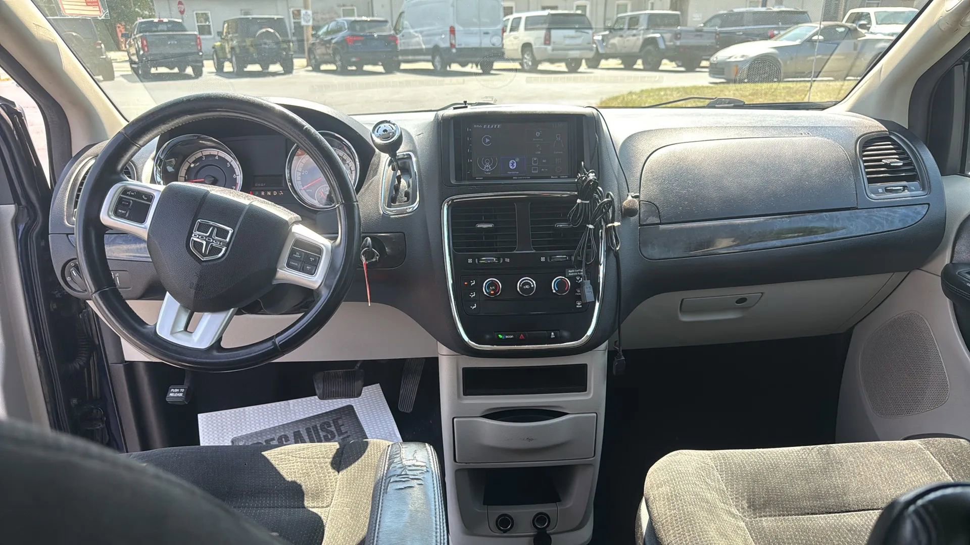 Used 2016 Dodge Grand Caravan American Value Package w/ UConnect Hands-Free Group image 13