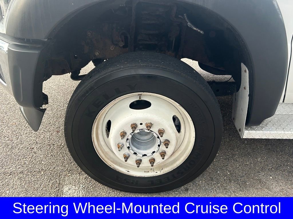 Used 2016 Ford F550 2WD Regular Cab Super Duty image 16