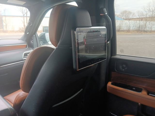 Used 2020 Lincoln Navigator Reserve image 22
