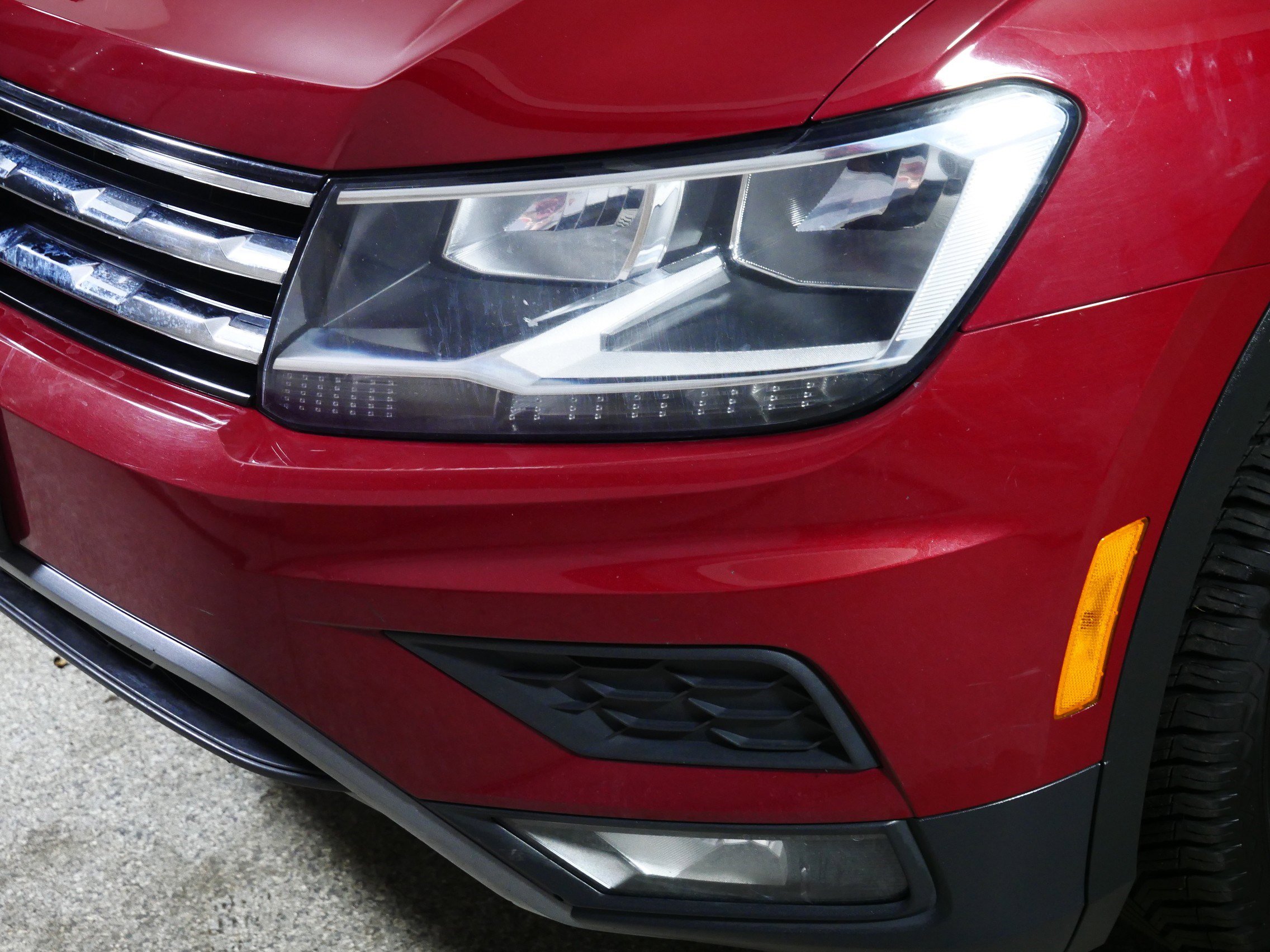 Used 2018 Volkswagen Tiguan SEL image 16