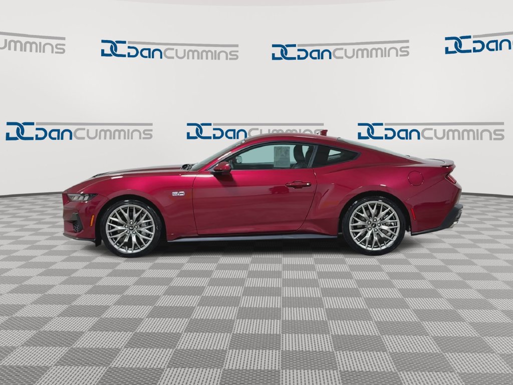 Used 2025 Ford Mustang GT Premium RWD image 5