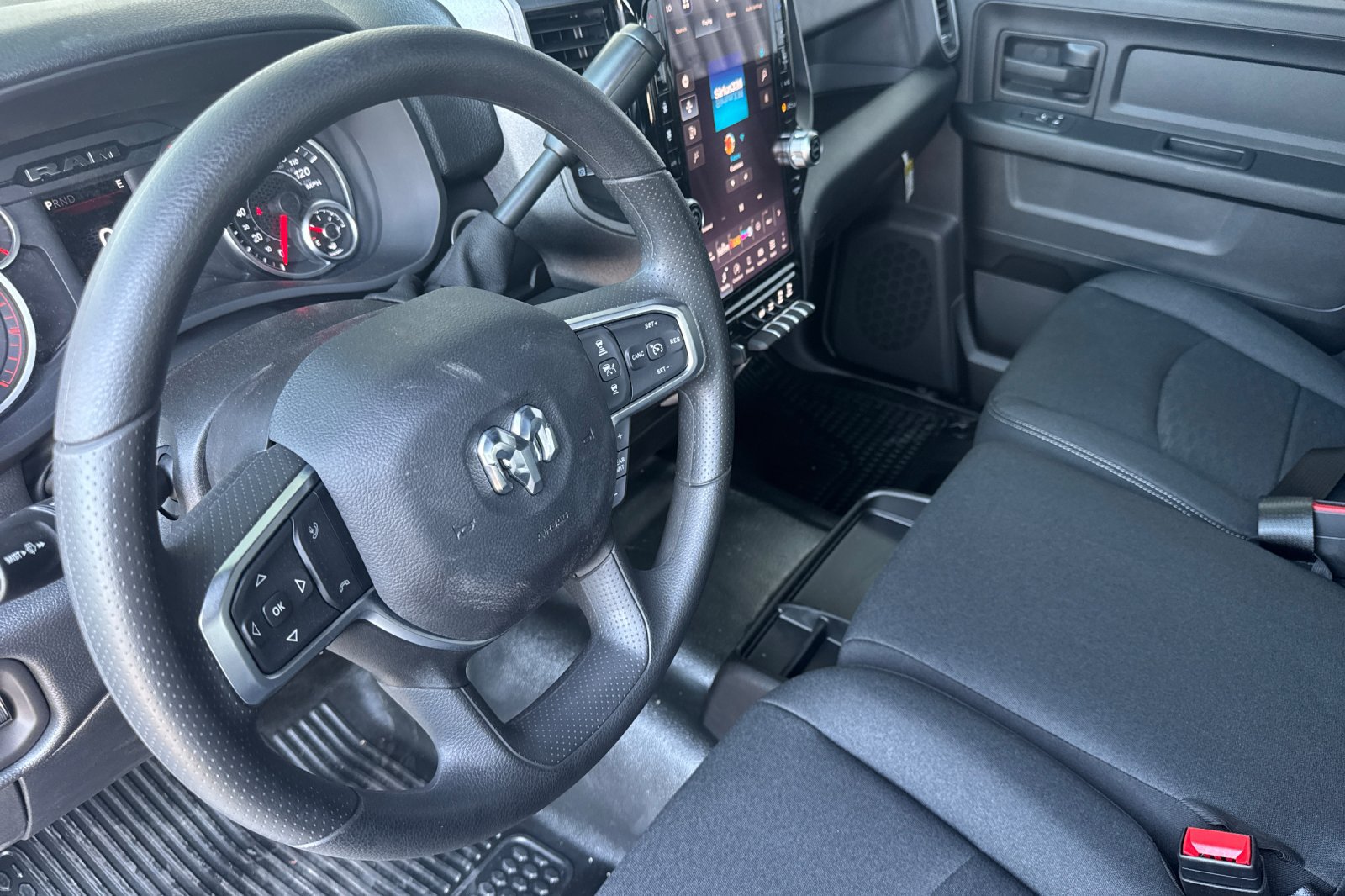 New 2026 RAM 3500 Tradesman AWD/4WD image 9