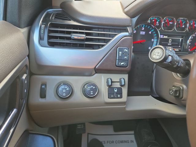Used 2019 Chevrolet Suburban LT w/ Luxury Package AWD/4WD image 20