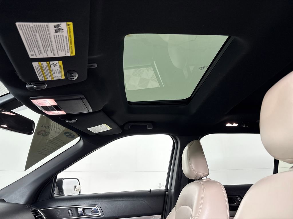 Certified 2019 Ford Explorer XLT w/ Equipment Group 202A image 35