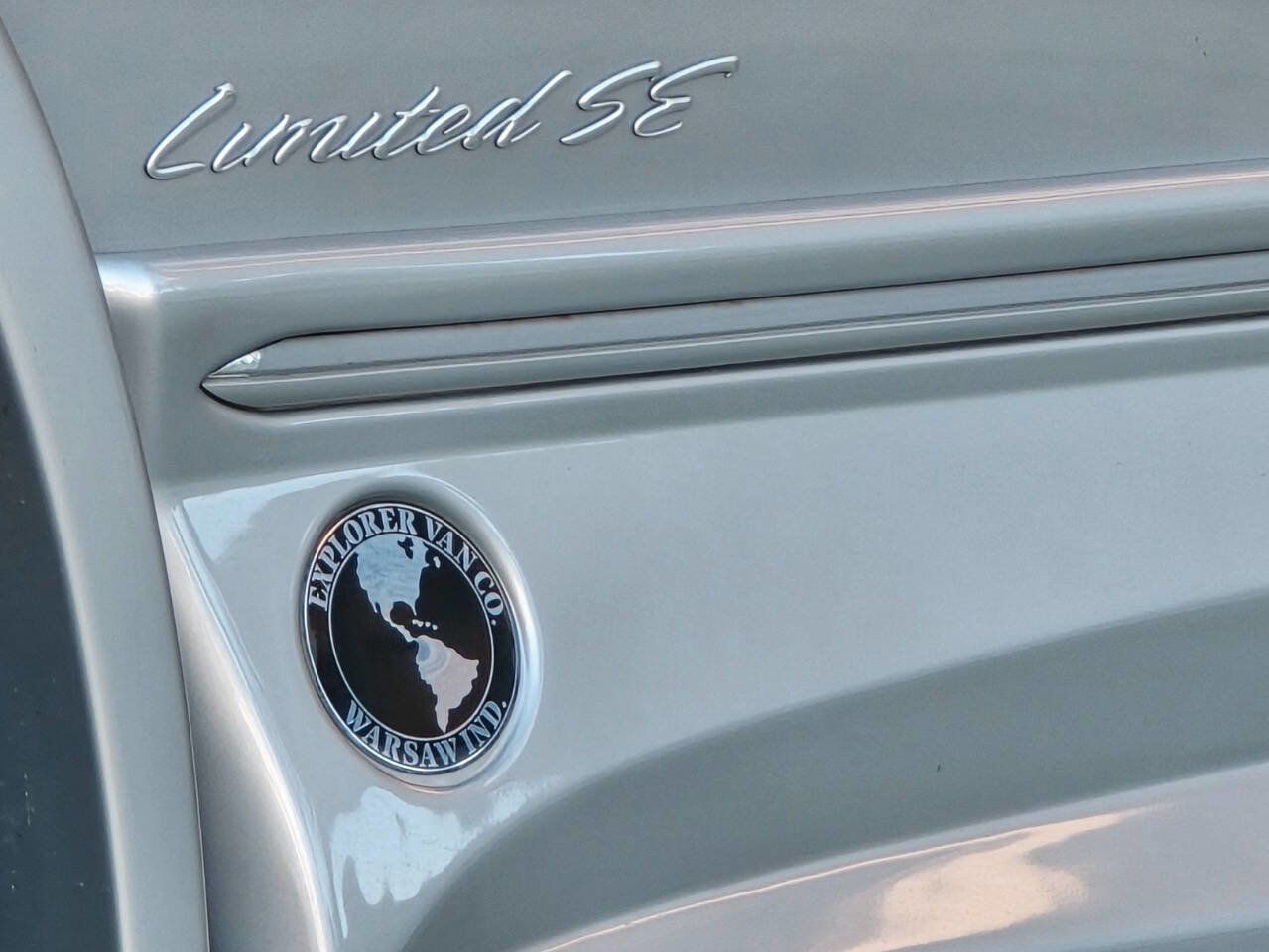 Used 2016 GMC Savana 2500 image 4