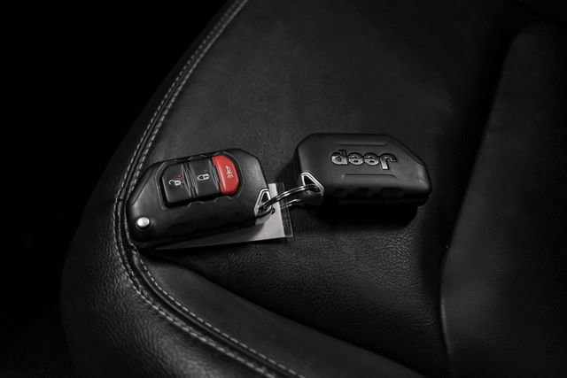 Used 2021 Jeep Wrangler Unlimited Sahara AWD/4WD image 53