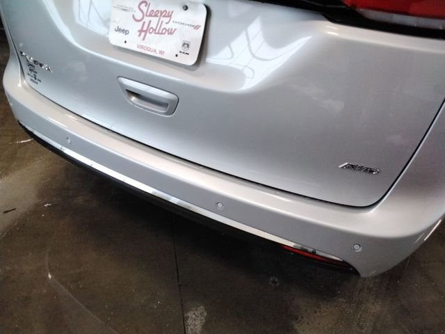 New 2026 Chrysler Pacifica Select image 15