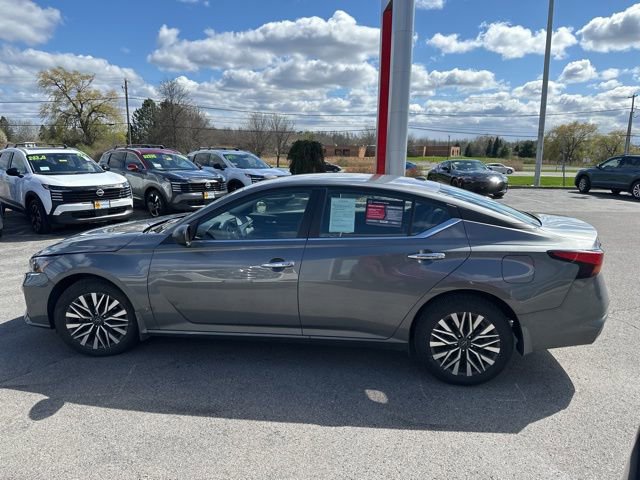 Certified 2024 Nissan Altima 2.5 SV AWD/4WD image 4